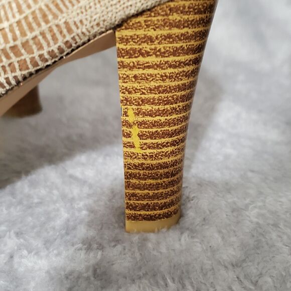 Newport News Ankle Booties Size 9B Tan Beige Textured/Heel Genuine Leather - Picture 5 of 9